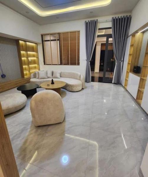 Bán Nhà trong hẻm 100m²