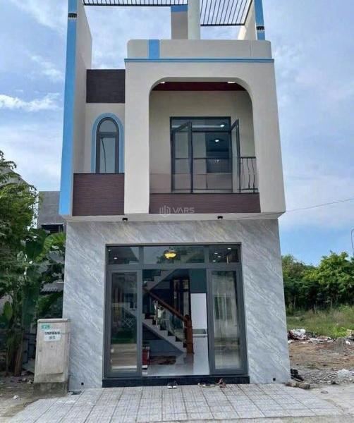 Bán Nhà mặt phố 140m²