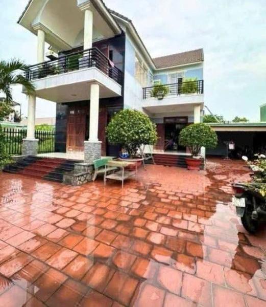 Biệt thự Phú 🌊 Thọ : 10 x 20 Sân rộng, thổ cư 120m2