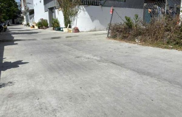 Bán nhanh 🏦 lô đất 2 mặt tiền hẻm ô tô nguyễn chích - bắc nha trang Thông thoáng