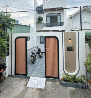 Chủ cần bán Nhà mặt phố 105m²