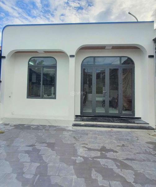Bán Nhà mặt phố 126m²