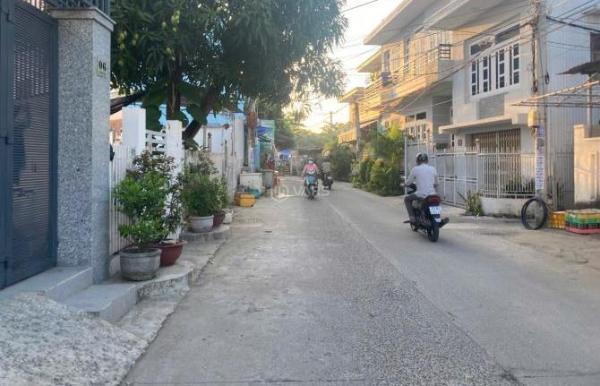 bán nhanh nhà gần chợ cách 🏦 đường võ nguyên giáp 250m giá rẻ