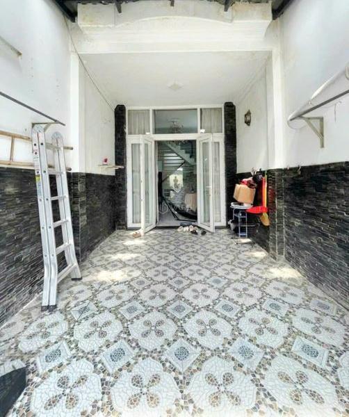 Chủ cho thuê Nhà mặt phố 72m²