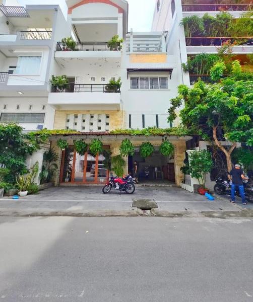 Chủ cần bán Nhà mặt phố 172m²