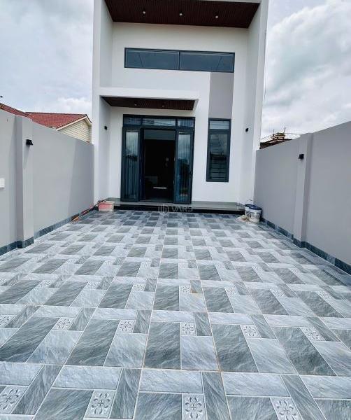 Nhà mê 🏣 lửng 3pn mặt đường nhựa sân bán tải 451 ymoan