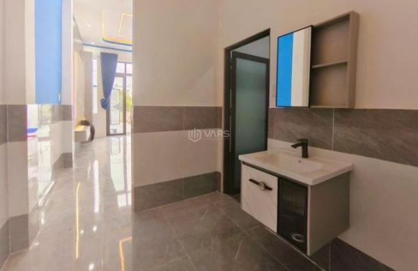 Nhà đẹp 👍 2PN, ô tô tới cửa, SHR – Giá 1 tỷ 750tr – Gần chợ, trường, Mỹ Hạnh Nam, Đức Hòa