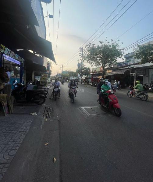 Chủ cho thuê Nhà mặt phố 160m²
