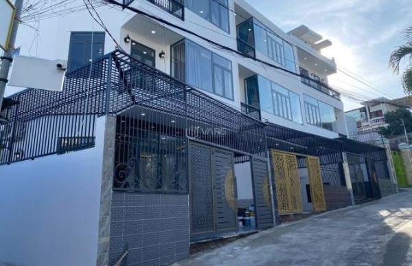 Nhà 3 tầng mê đúc mới xây mặt đường Mai 🏦 An Tiêm - Vĩnh Phước