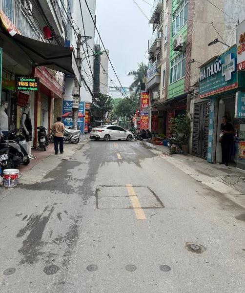 Chủ cần bán Nhà mặt phố 69m²