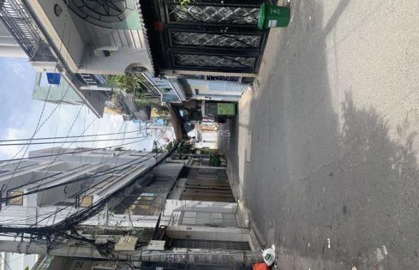 Cần bán Nhà trong hẻm 70m²