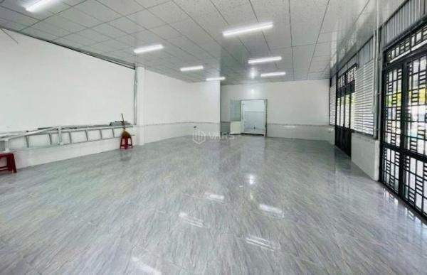 Cho thuê Nhà mặt phố 150m²