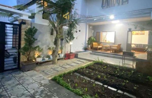 Cần bán Nhà trong hẻm 84m²