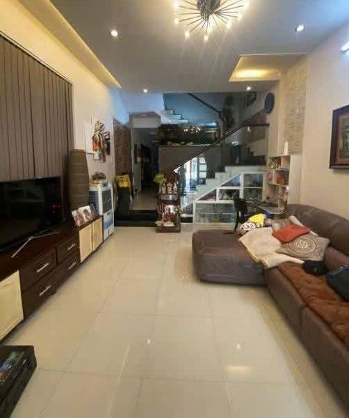 Cho thuê Nhà mặt phố 90m²