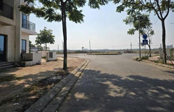 🏠Bán Nhà 4 Tầng Viglacera Đông 🏡 Phong, Yên Phong Mặt Đường 32m, Mt 6m Dt 90m2 Giá 4.5 Tỷ