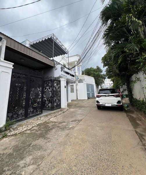 Chủ cần bán Nhà mặt phố 95m²