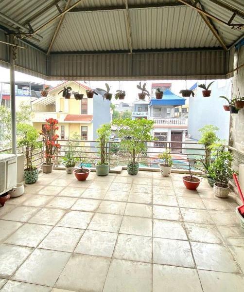 Bán nhà gốc dân 100m2 , cách 🏣 mặt đuong Thiên Lôi 30m, ngõ 2oto tránh nhau