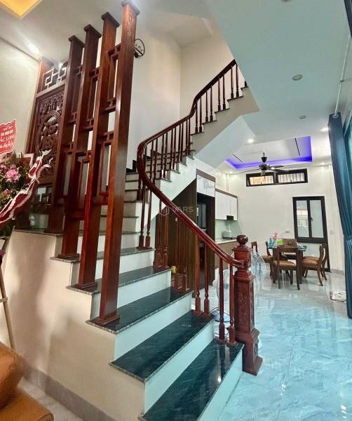 Chủ cần bán Nhà mặt phố 80m²