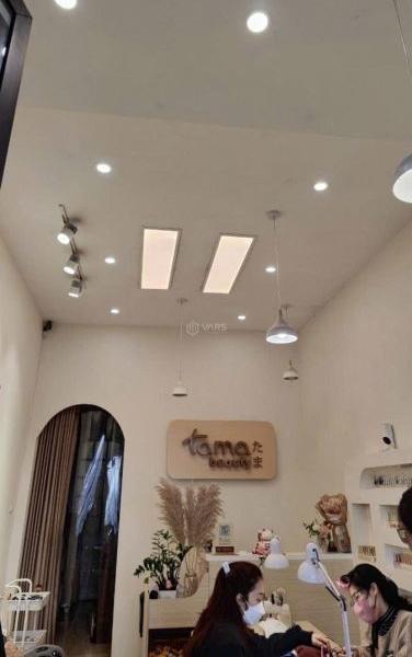 Cho thuê 40m2, tầng 1,nở hậu có lộc, nhà 🏢 mặt phố đi bộ Mai Anh Tuấn, view hồ Hoàng Cầu