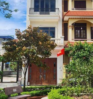 Chính chủ cho thuê Căn Nhà Thuộc Số 268 mặt Hồ Lộc Vượng - 🏢 Phường Nam Định. View công