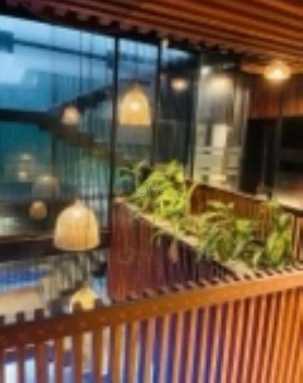 Bán Nhà mặt phố 228m²