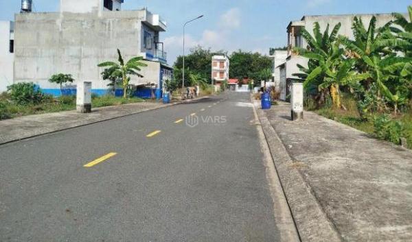Bán 🏢 lô đất ngay trung tâm Tân Uyên- Gần cụm KCN VSip