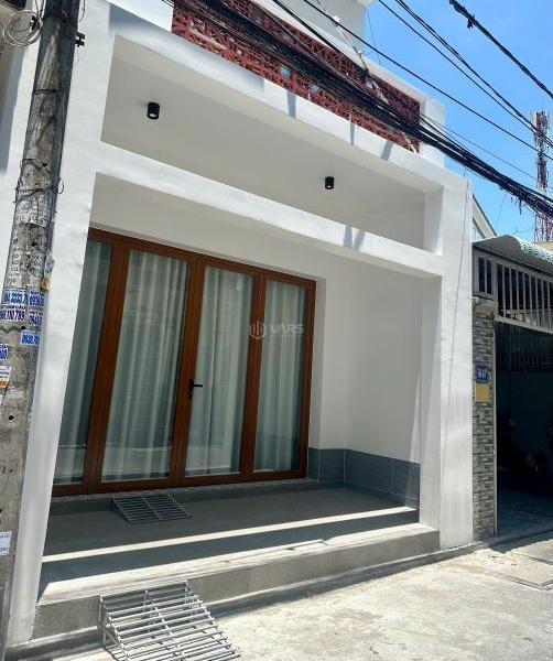 Cần bán Nhà trong hẻm 98m²