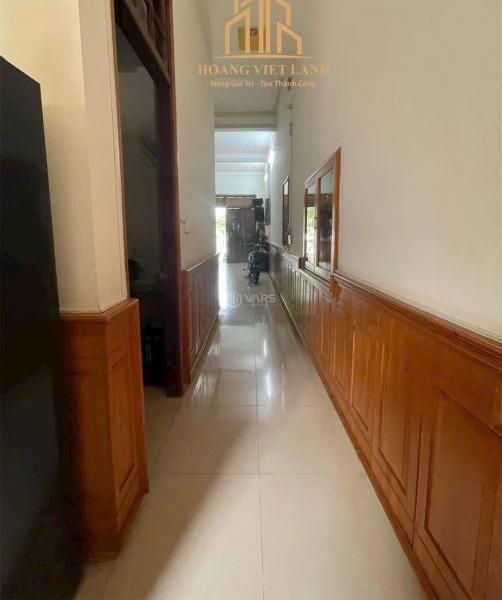 Bán Nhà mặt phố 120m²