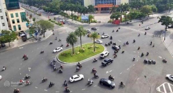 BÁN NHÀ 🏣 3,5 TẦNG MẶT TIỀN ĐƯỜNG HÙNG VƯƠNG, HUẾ