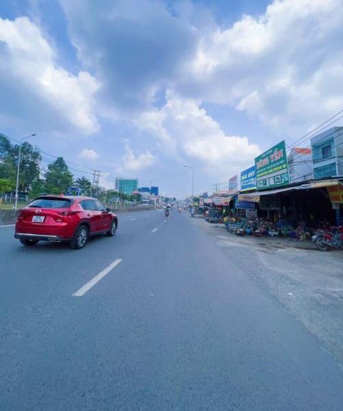 XT459 Cho thuê showroom kèm nhà xưởng 1 tầng hơn 1000m2 Gần KCN AMATA 🏠 Biên Hoà - Giá thuê
