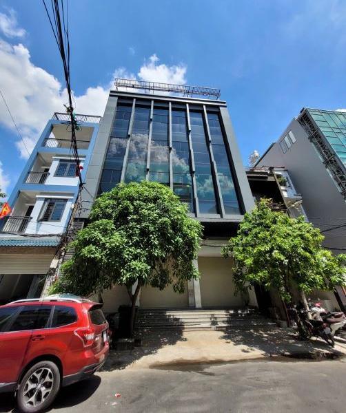 Cho thuê Nhà mặt phố 240m²