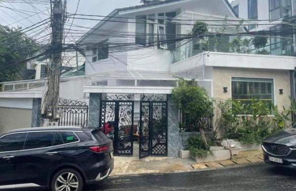 Bán Nhà mặt phố 108m²