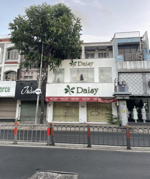 Chủ cho thuê Nhà mặt phố 300m²