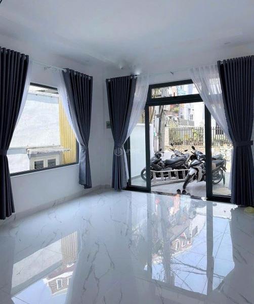 NHÀ MỚI ĐẸP ĐƯỜNG HUỲNH THÚC KHÁNG - GẦN TRUNG TÂM HÀNH CHÍNH TỈNH LÂM ĐỒNG 🆘 -