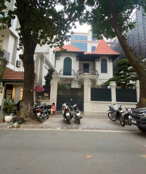 Chủ cho thuê Nhà mặt phố 750m²
