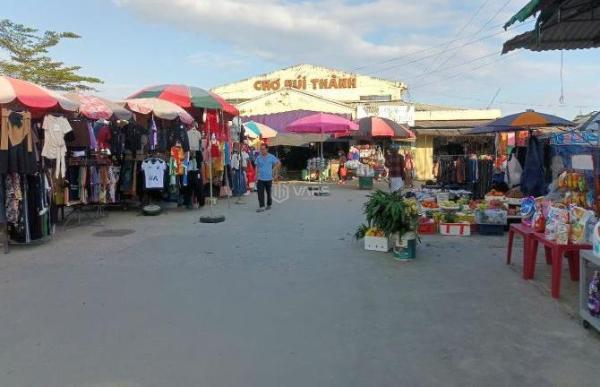 Bán Nhà mặt phố 175m²