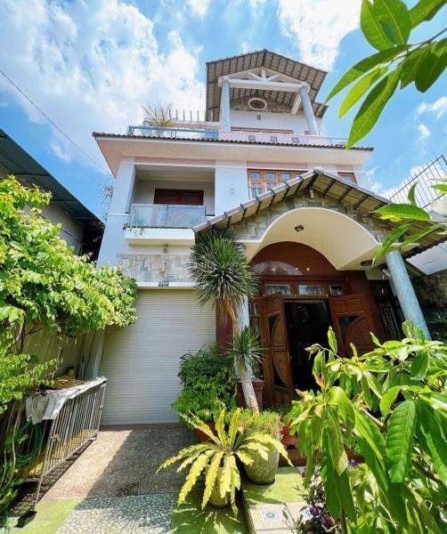 NP463 Biệt thự mái thái sân vườn tuyệt đẹp 💥 vị trí 2 Nguyễn Ái Quốc gần Cv 30/4 P.Tân Biên