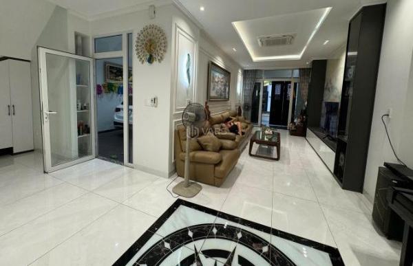 NHÀ THẬT, KHÔNG 🏚️ ẢO, Biệt thự mặt tiền Yên Thế, P.2, Q.Tân Bình, 8m*16m, 3 tầng, 80tr/th