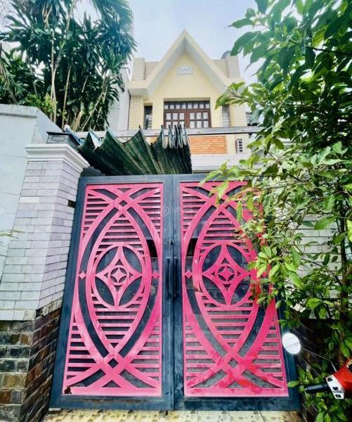Cần cho thuê Nhà mặt phố 90m²