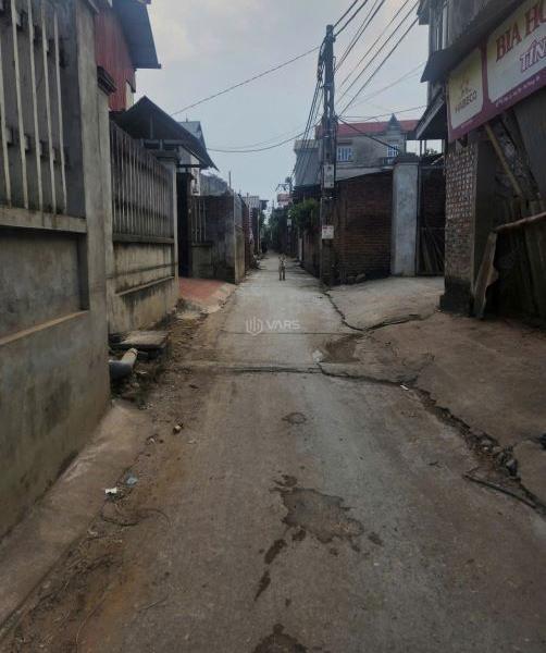 Bán thổ cư . Hòa Tiến . Yên Phong . dt 117m . 🏣 mt 6.4m . giá 1 tỷ 450