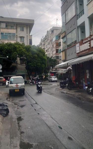 Cho thuê nhà 2MT đường Hoa, P2, Quận Phú Nhuận, 5x16m Hầm + 4 tầng + 7pn - Giá 🌊 65 tr