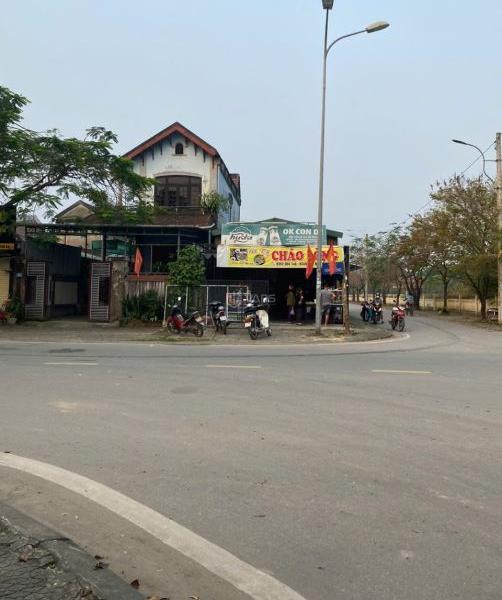 Bán Nhà mặt phố 140m²