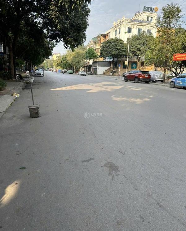 15 tỷ-nhà 4 tầng yên hòa-81 🏤 m2-ngõ thông ô tô qua - trung tâm cầu giấy