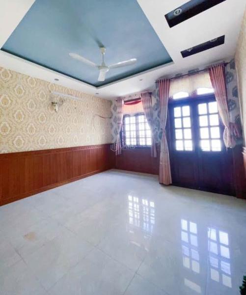 Chủ cho thuê Nhà mặt phố 116m²