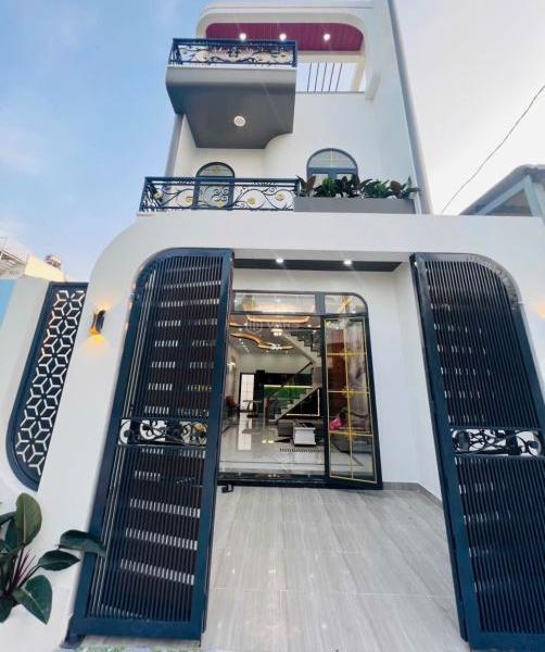 Nhà 2 lầu hiện đại 2025 mặt tiền nhựa 10m KDC Đặng 🏬 Quỳnh