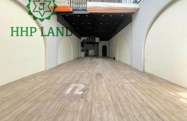 Chủ cho thuê Nhà mặt phố 172m²