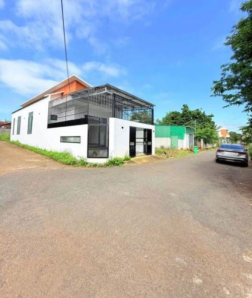 Chủ cần bán Nhà mặt phố 129m²