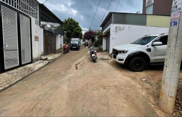 ĐẤT HẺM 434 Y 🌊 MOAL RẼ PHẢI, CƯ EBUR. DT 5X26, 1.75 TỶ