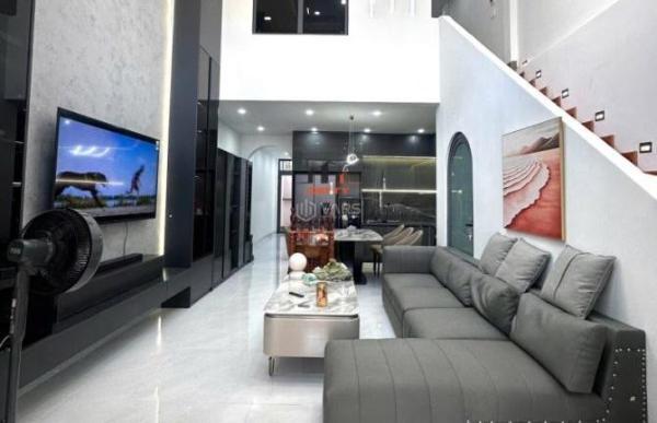 NHÀ MÊ ĐẸP HIỆN ĐẠI HẺM 434 💥 Y MOAL, GIÁ 2.85 TỶ