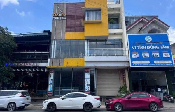 Bán Nhà mặt phố 200m²